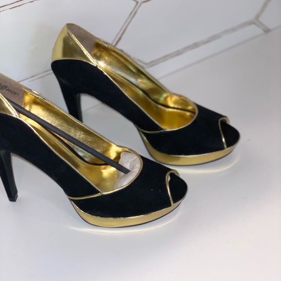 Rampage black and gold heels Size 7.5 Medium - Picture 6 of 6